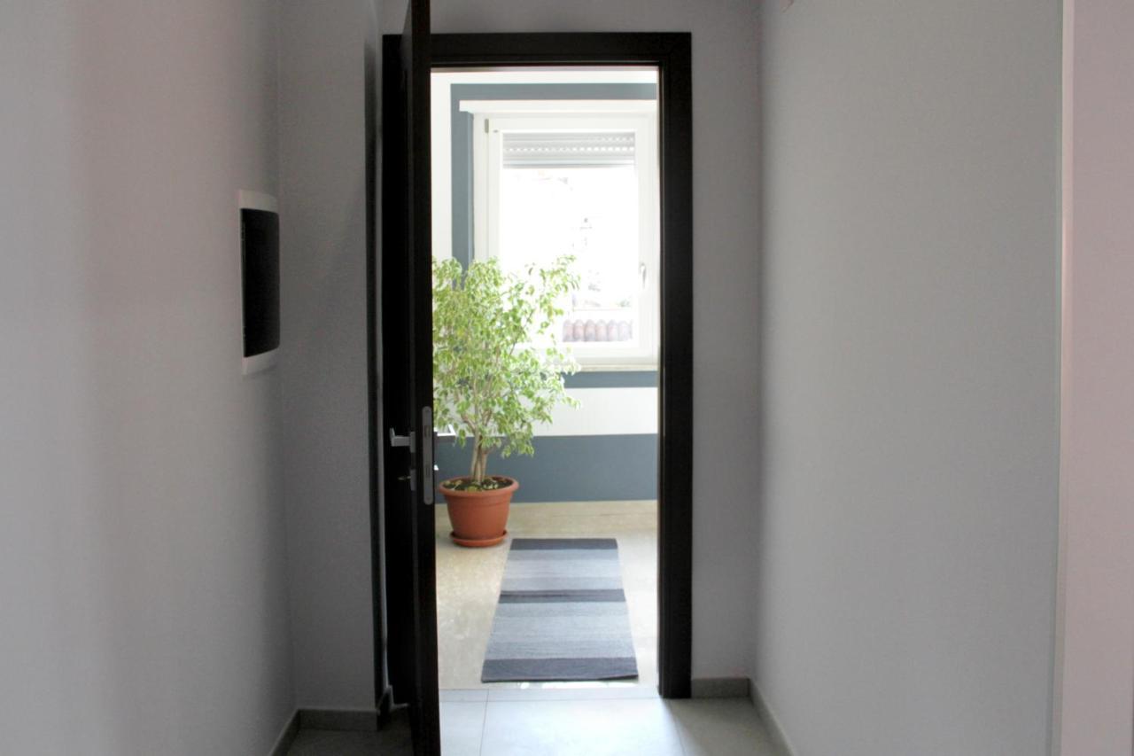 Easyroom Frosinone - Casello Autostradale エクステリア 写真